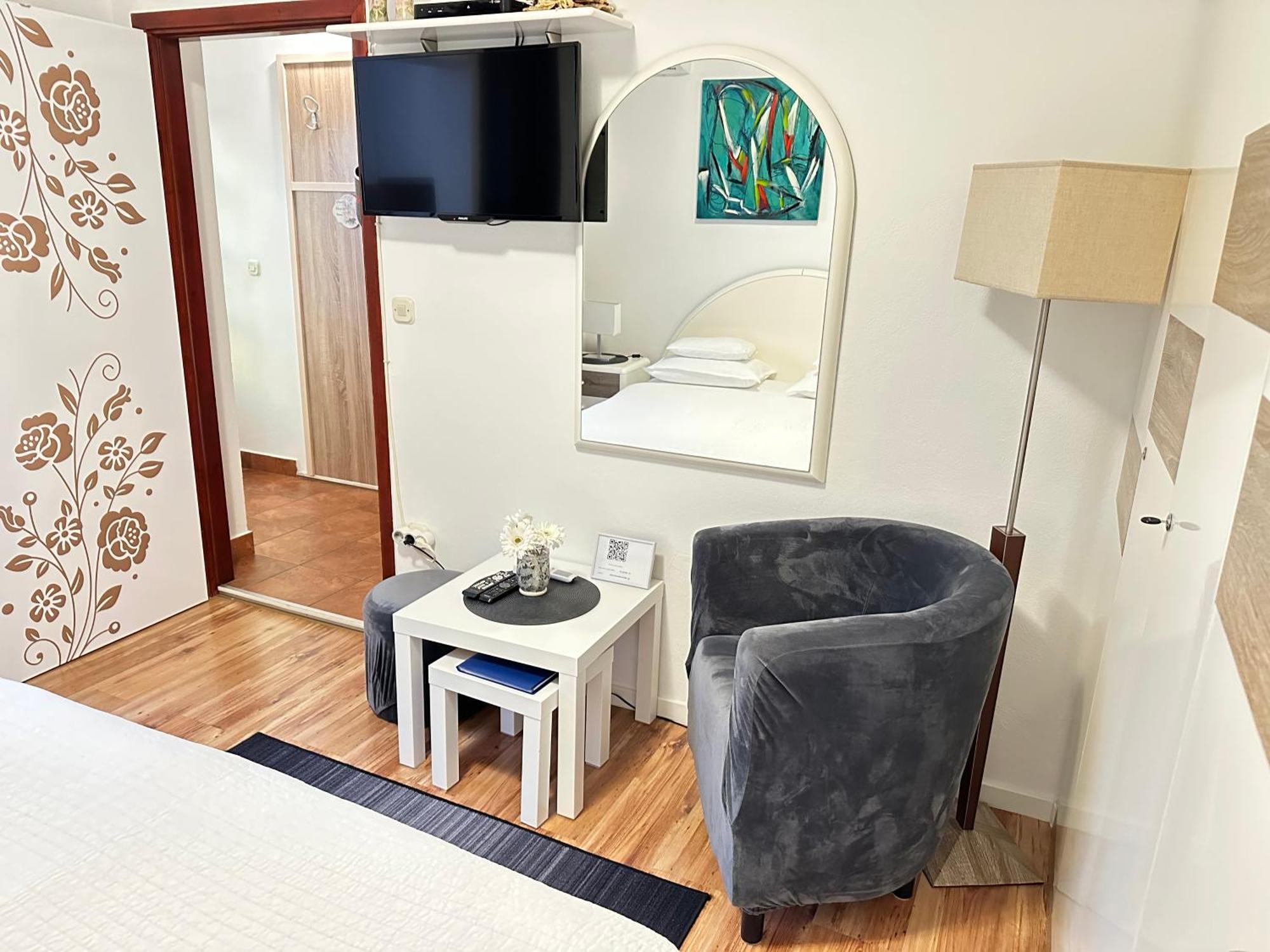 Apartments - Rooms Vesna Primošten Dış mekan fotoğraf